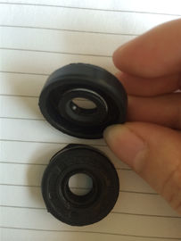 Industry Bearing Accessory , Nitrile Butadiene Rubber NBR Oil Seal 10*26*5mm